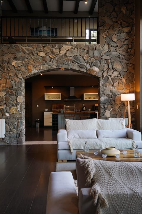 Entire place, high-end house