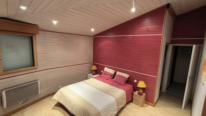  + detská postieľka a šatňa