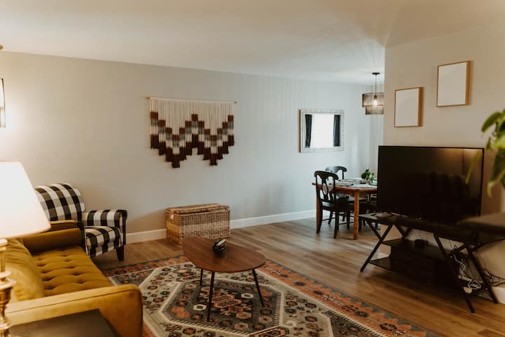 Newly Renovated!
Cozy Midtown Retreat: Reno Gem - Reno, NV