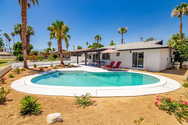 Palmdeluxe: Villa On Golf Course With Pool & Views - パームデザート, CA