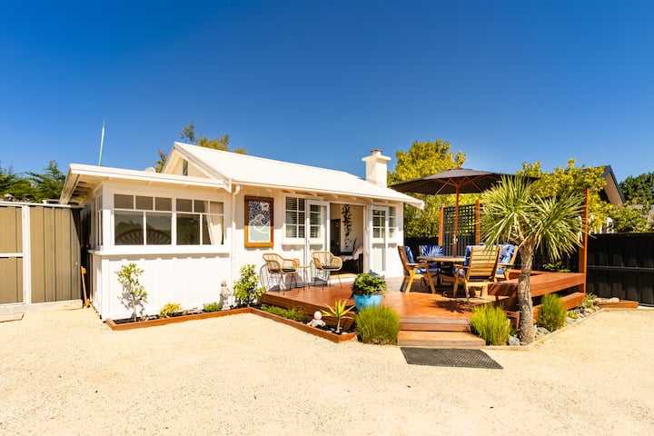 Cabbage Tree Cottage - Woodend