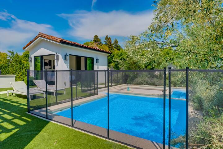 Tranquil LA Hideaway in Beautiful Colfax Meadows gallery image 4