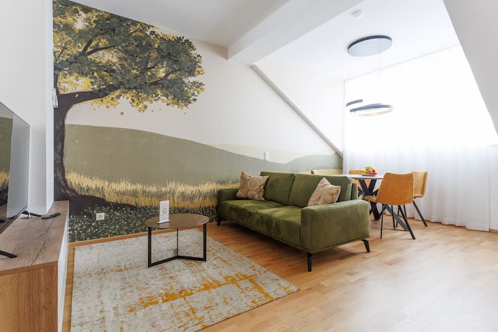 #GreenCityLiving 70m2 Hideaway with AC