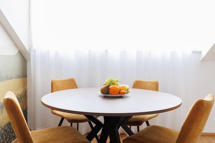 #GreenCityLiving 70m2 Hideaway with AC gallery image 3