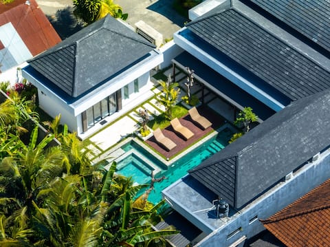 NEW! 3BR Luxurious villa near Ubud waterfalls