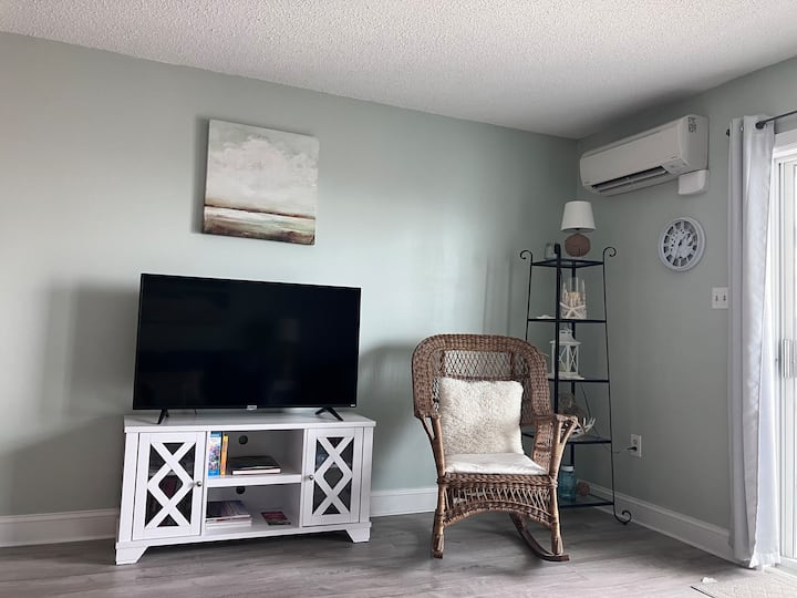 The Coastal Condo - Fenwick Island, DE