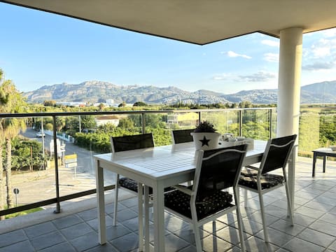 Anuncio de Airbnb popular: Oliva Nova Apartment: Beach & Horseback Riding en Oliva