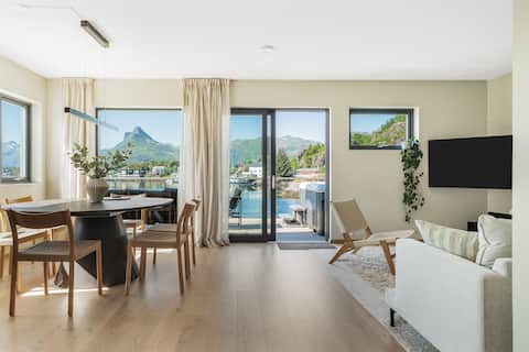 Spectacular mountain views-Fireplace and jacuzzi