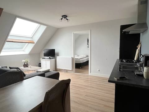 Cozy 2-Bedroom Apt + Meadow View