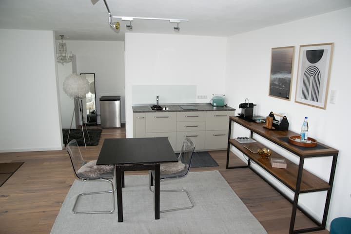 Moderne Einliegerwohnung Zw. Augsburg U. München - Bayern