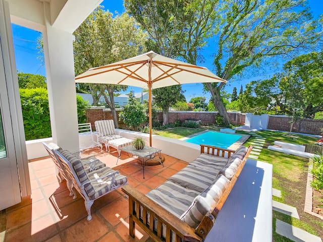 Newlands: Cozy &central w/pool near forest