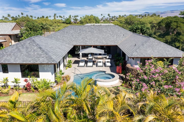 Luxury Nohea home w Pool, Spa & 2 BR Ohana!