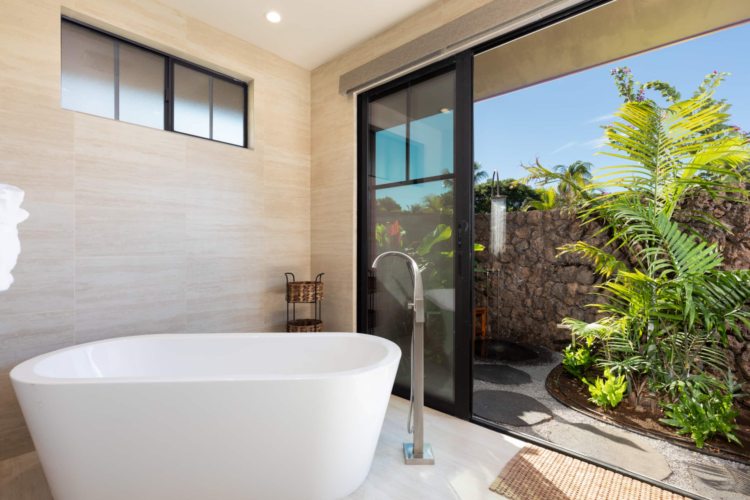 Home in Waimea · ★4.83 · 4 bedrooms · 4 beds · 4.5 baths - Image 13
