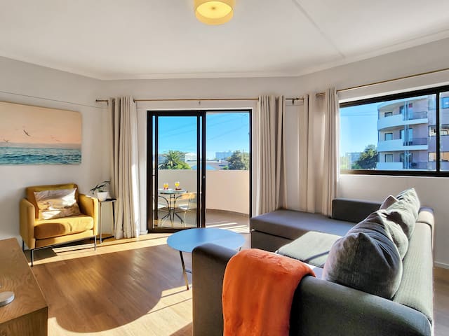 CC3. Spacious Beach Apt. 2Bed/2Bath.