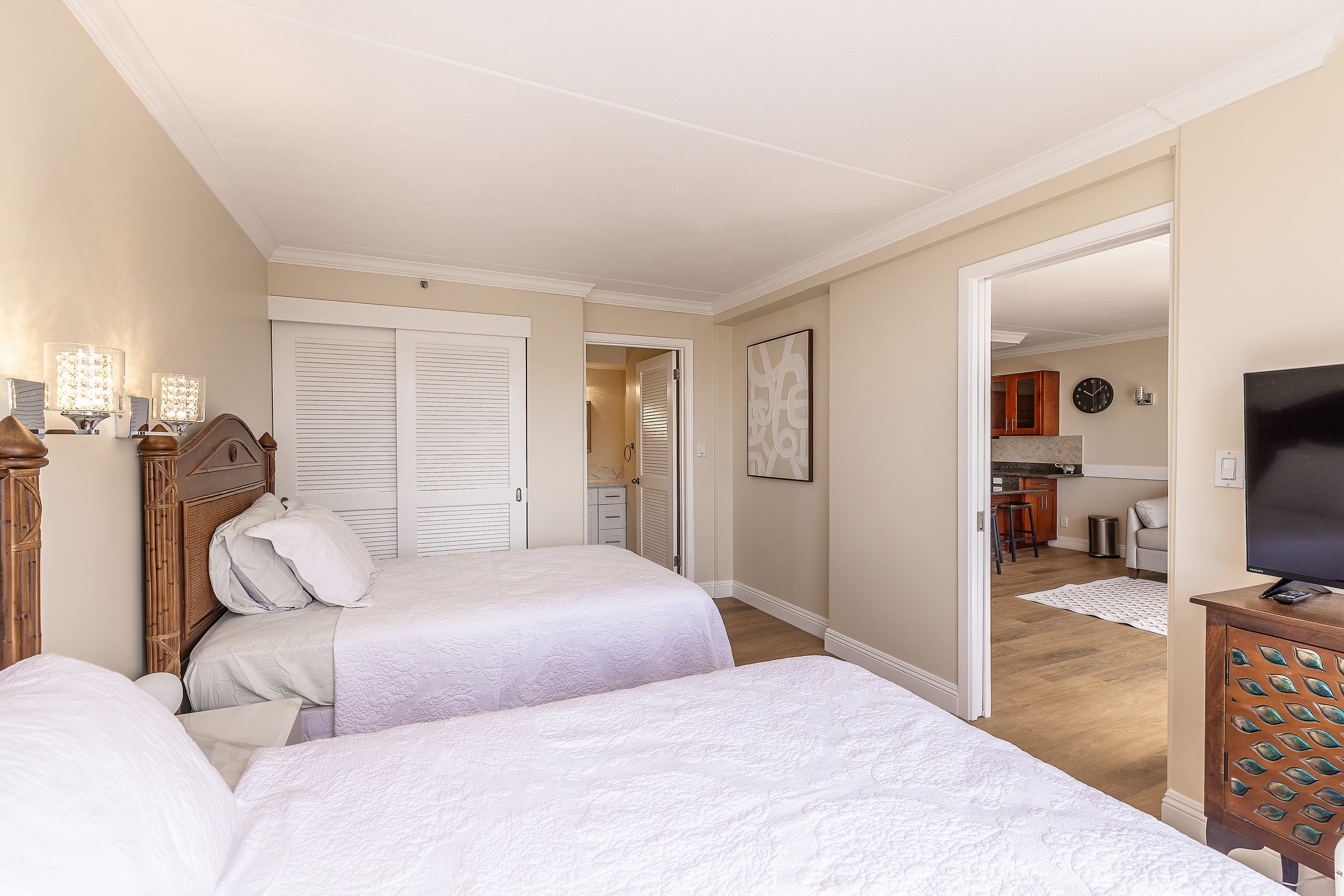28th floor,ocean view,free parking and WiFi - Image 1