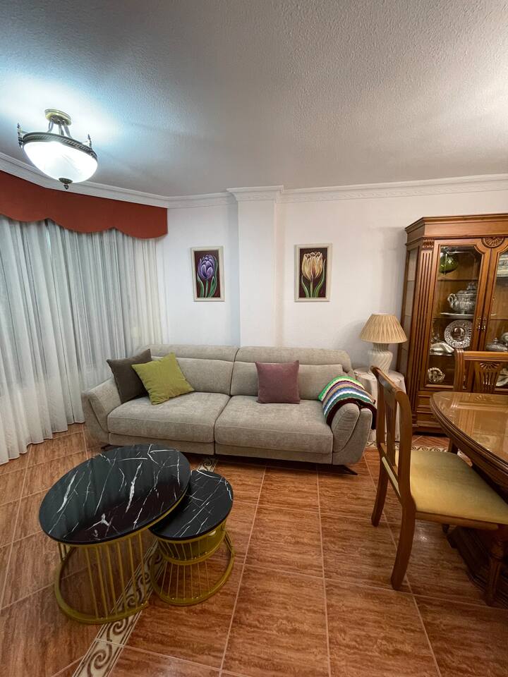 Piso Céntrico Cerca Del Mar. - Almuñécar