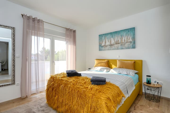 غرفة النوم 2