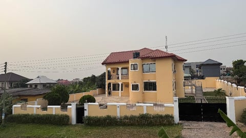 Entire First Floor with 3 en-suite bedrooms+a Hall