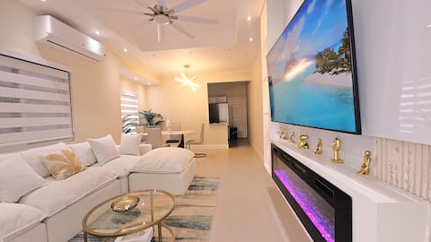 Scenic Cozy Casa- between Mobay & Negril