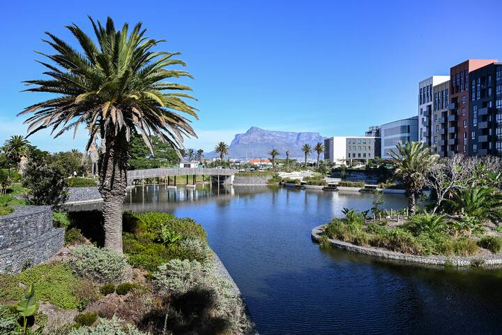 ZALS Luxury -Three Bed & bath-Axis gallery image 3