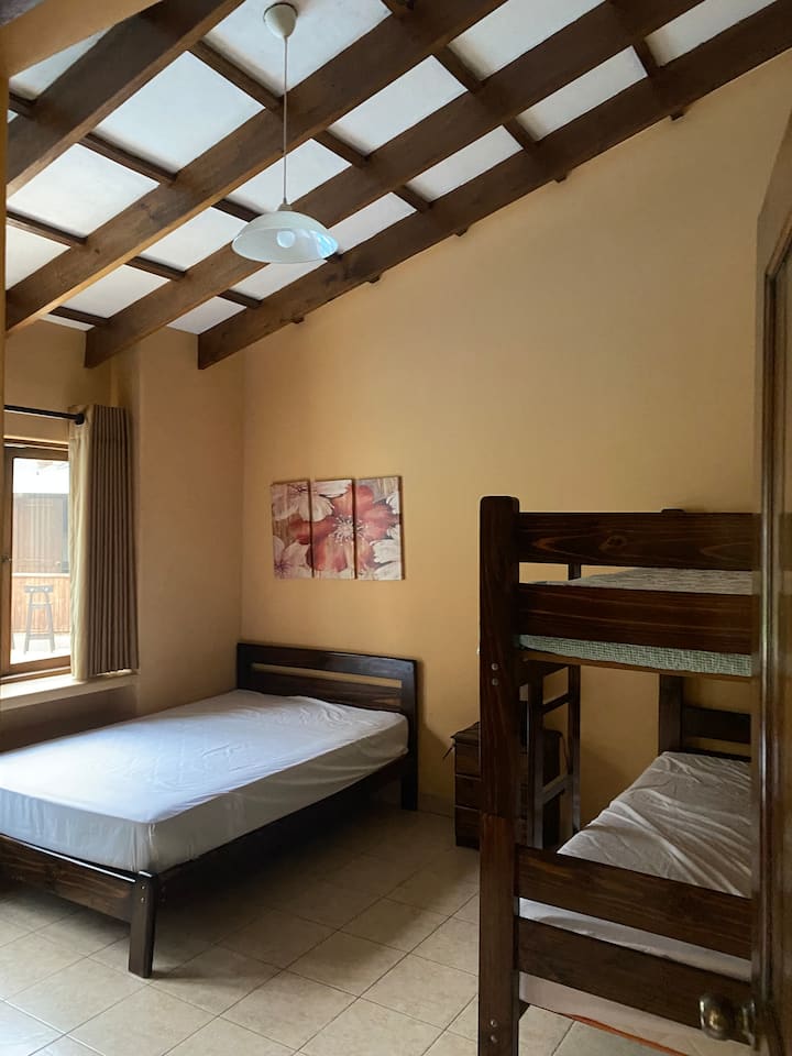 غرفة النوم 2