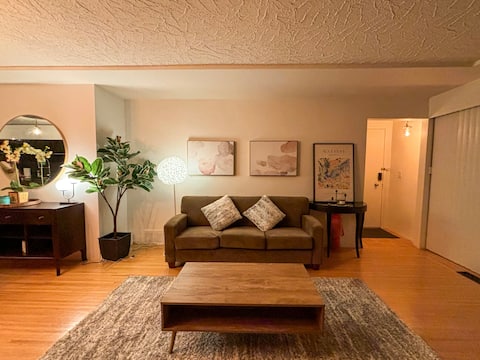 Popular Airbnb listing: Cozy Vancouver Home (with parking & near skytrain) in Marpole