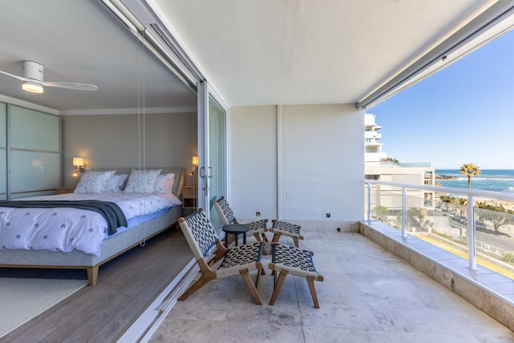 Bantry Bay Coastal Retreat gallery image 2