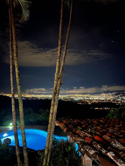 Private Spacious Villa w/ Pool & Views near SJO