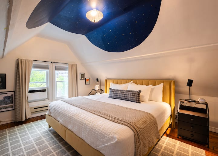 Art Bedroom: Sleep beneath a hand-painted sky