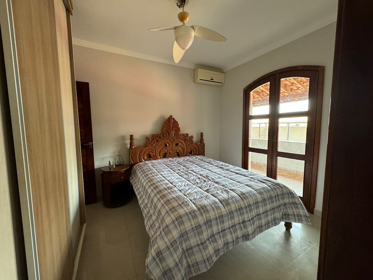 საძინებელი 1