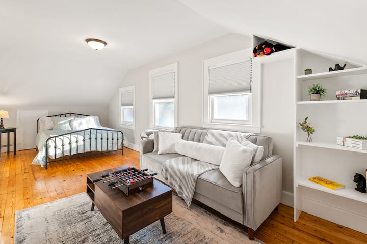 This bedroom is located on the 2nd floor. The bathroom located on the 2nd floor is a full bathroom w/claw bath tub… no shower. The main level has a full bathroom with shower if 2nd floor guests prefer shower over bathtub.