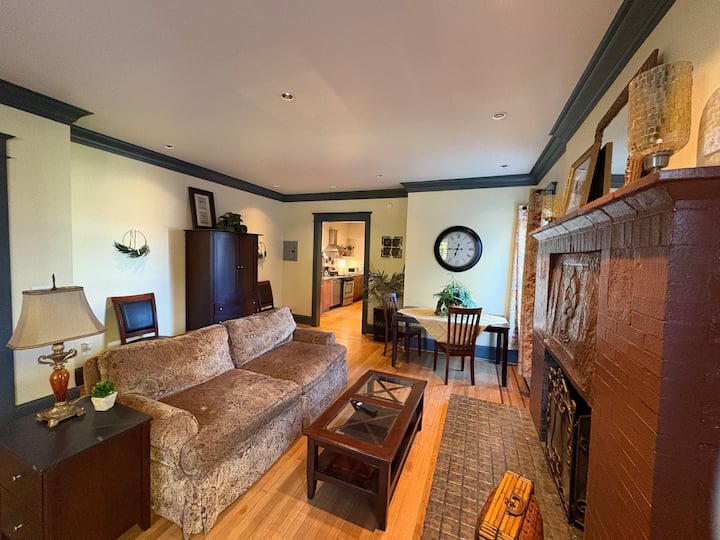 Spacious Craftsman Mansion Getaway - Portland, OR