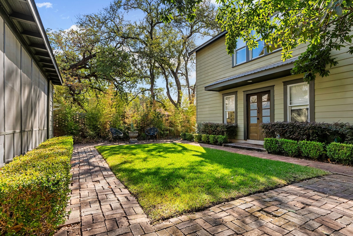 Quiet Studio in North University & Central Austin