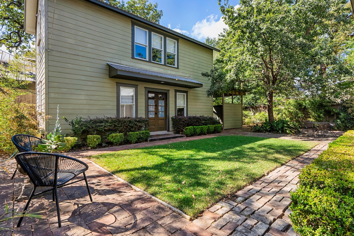 Quiet Studio in North University & Central Austin