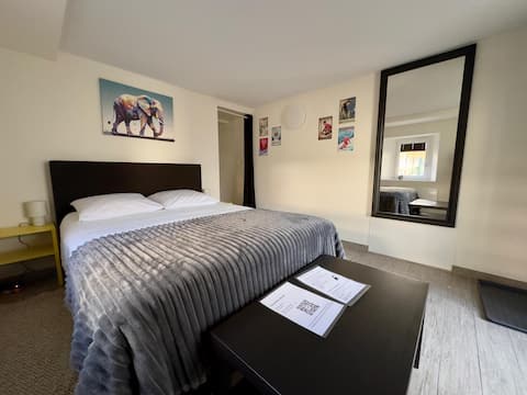 Downtown cozy apartment