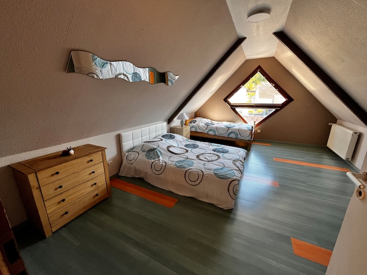 Спална соба со мала дневна соба