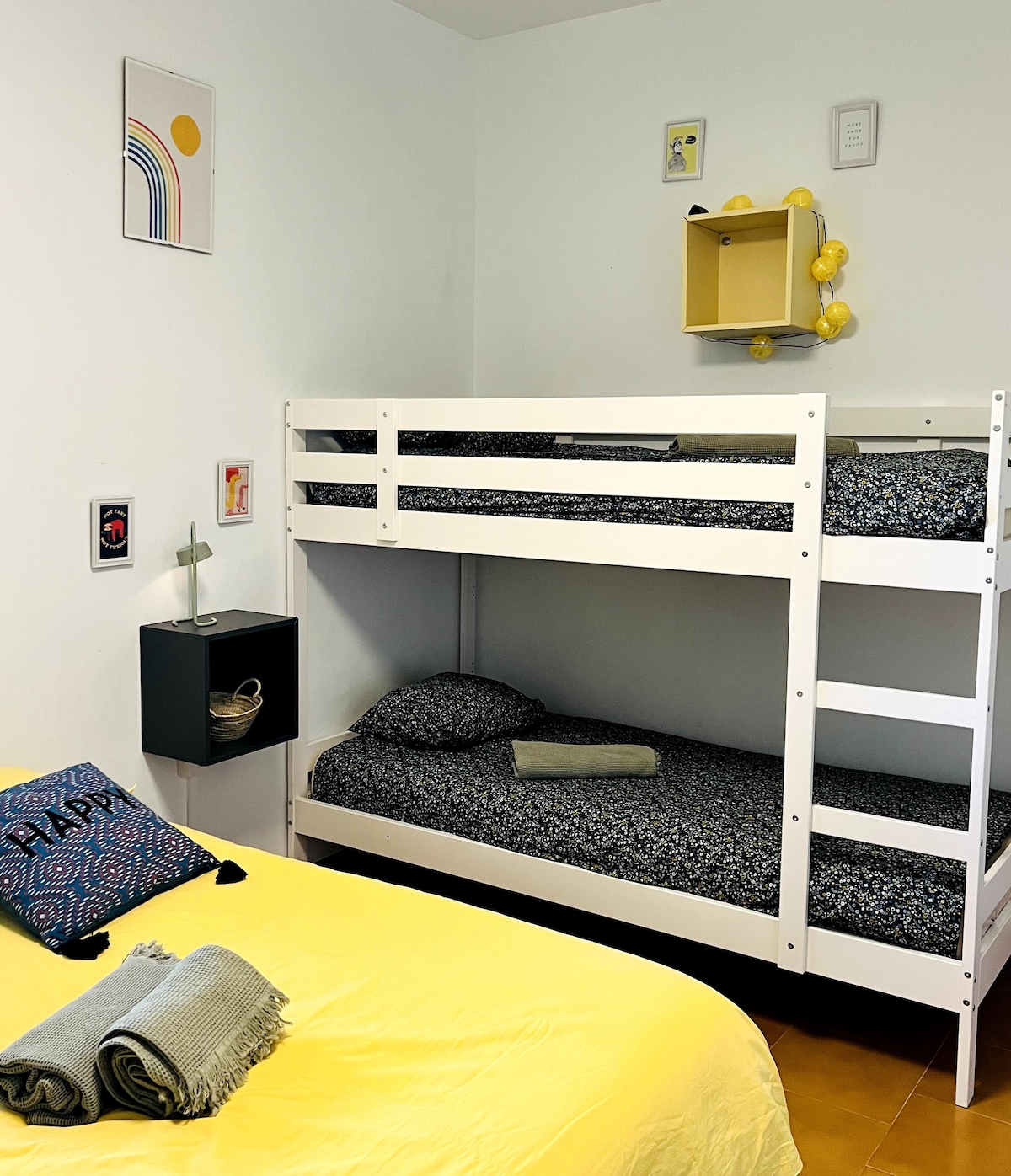 Habitación para niños y adolescentes y/o parejas: 1 cama Queen + 2x2 literas
