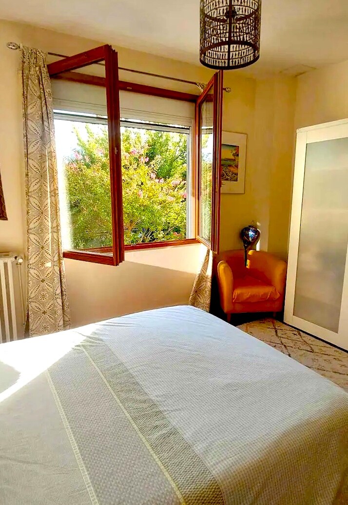 chambre principale, lit double 