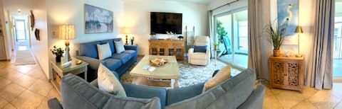 Relaxing Pool & Ocean View Oasis