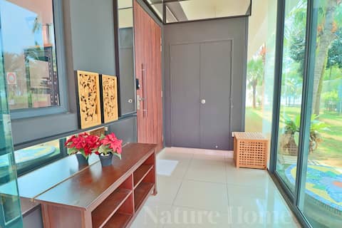 Spacious Family Seafront Villa SwissGarden Kuantan