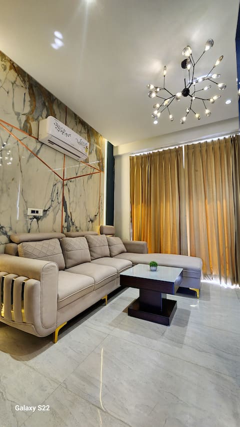 TheLittleHaven with Private Rooftop Terrace