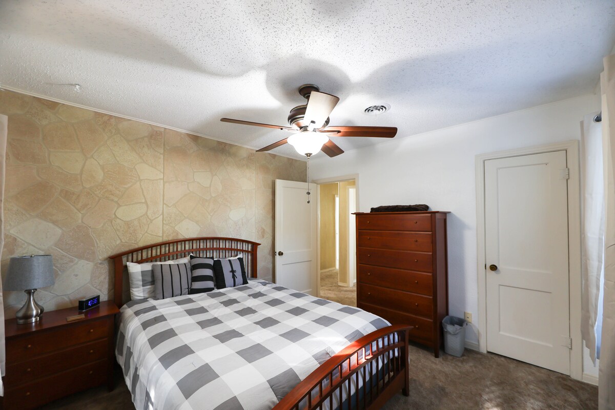 საძინებელი 1