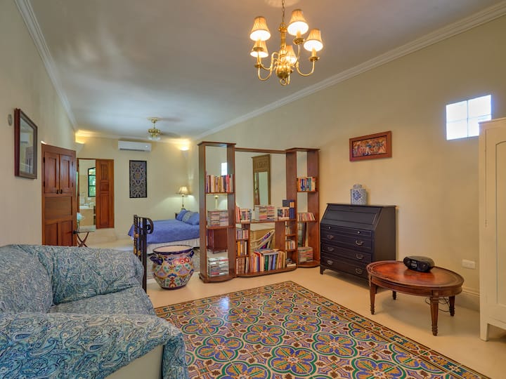 Kancelária, šatňa.