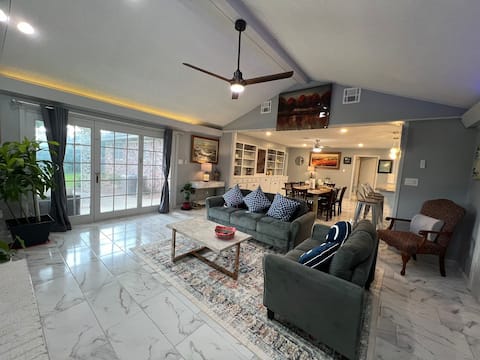 Cozy 4 br/Office/Fitness/Backyard/Pets