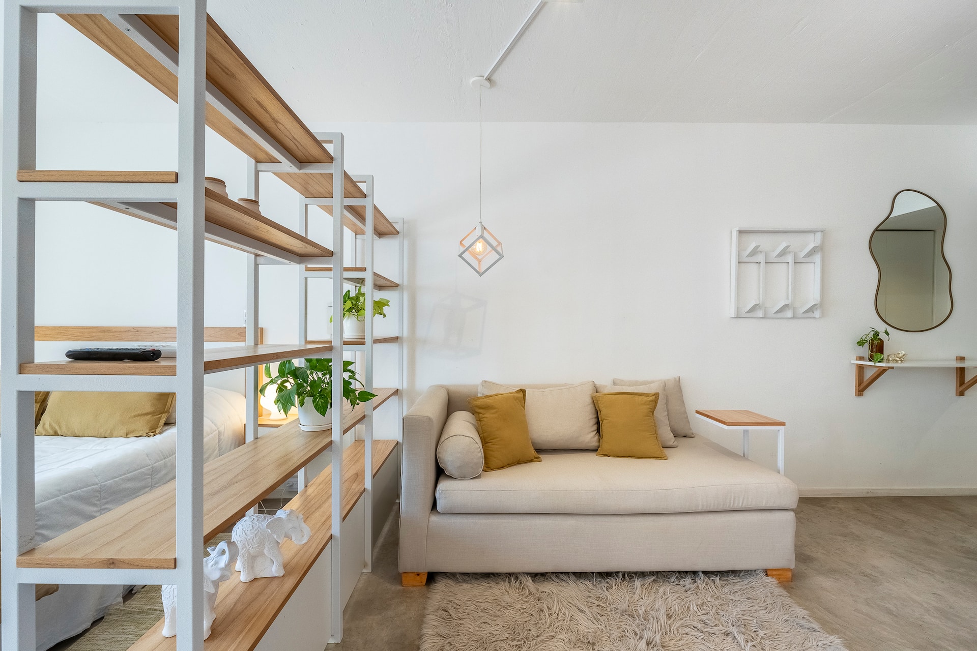 Cozy and luminous studio top city restos homework