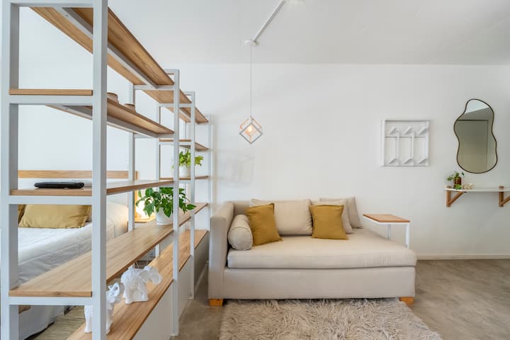 Monoambiente con balcón en Villa Crespo