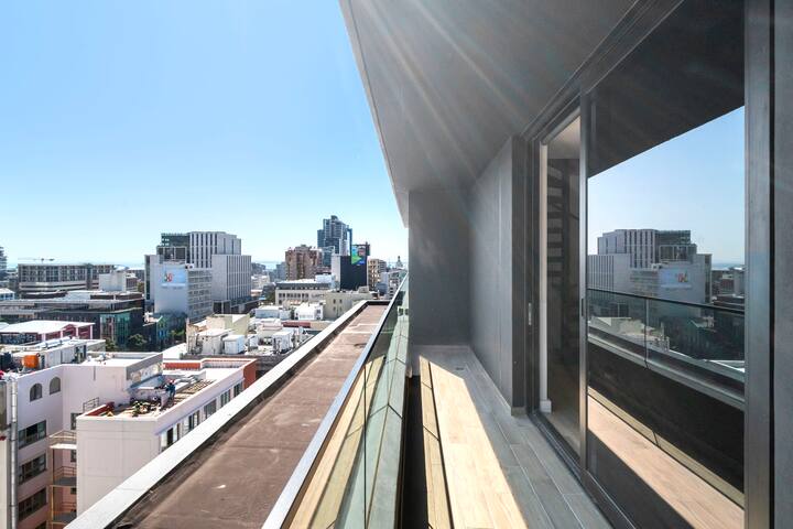 2 BR | Penthouse The Tokyo Aparthotel by Totalstay gallery image 5