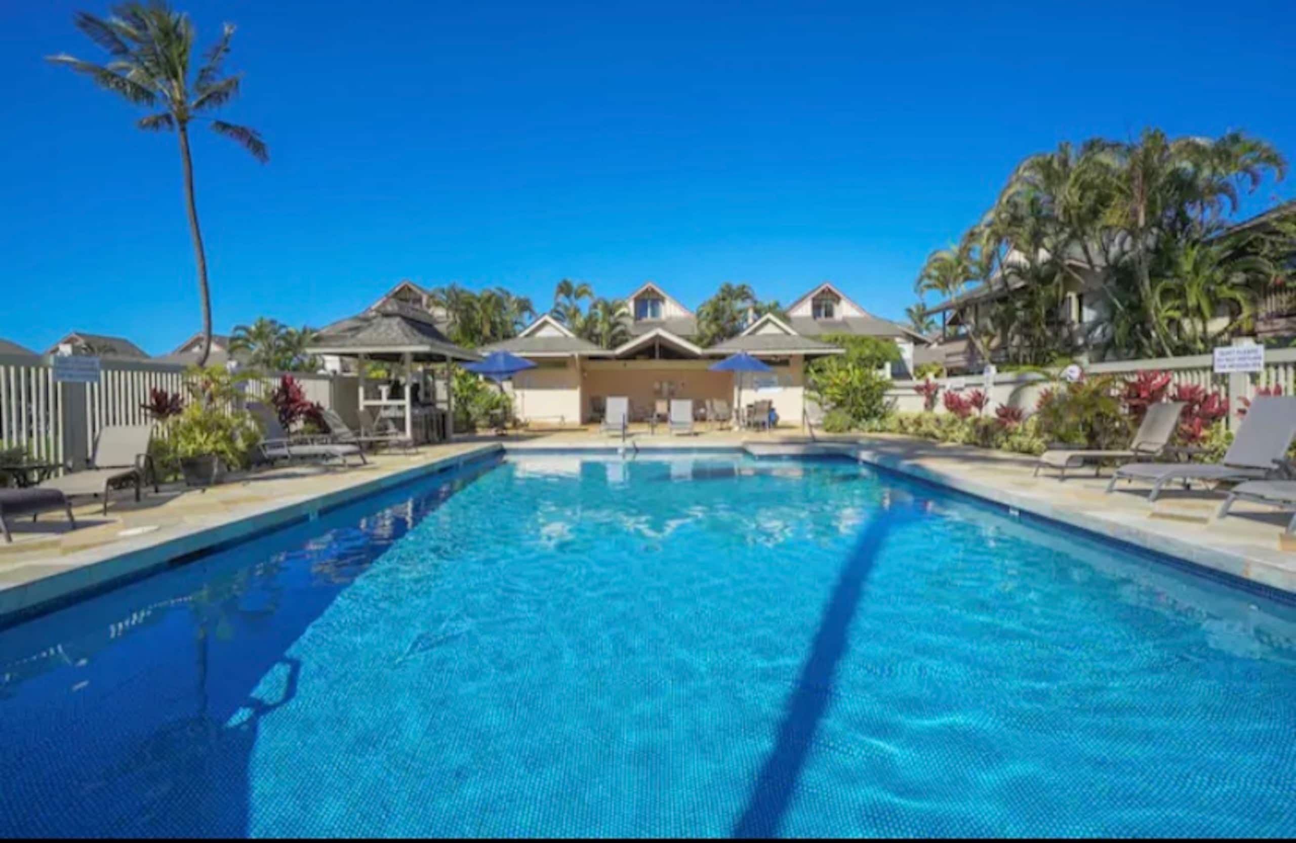 Charming N Shore Studio | Lanai | Pool & Hot Tub - Photo 13