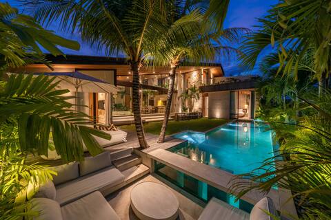 Cala Galeo: Iconic 4BR Designer Villa in Pererenan