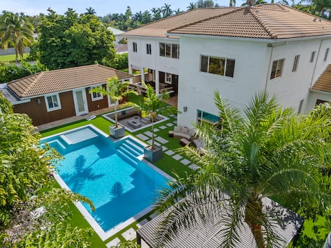 Villa Tortuga *10 BR* 10,000 sq ft Miami Mansion